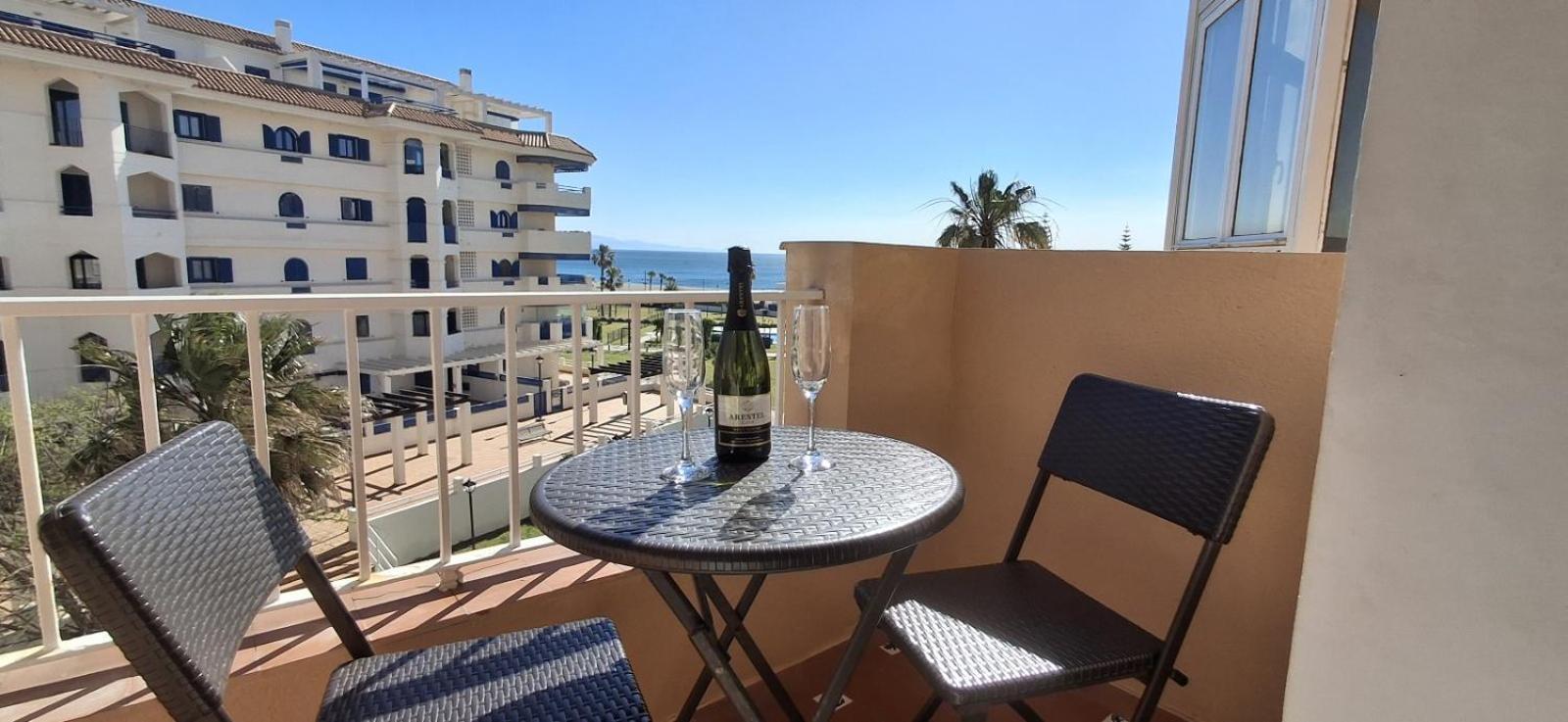 NORIA 2, pied dans le sable, magnifique vue mer, piscine, garage, la clime San Luis de Sabinillas Extérieur photo